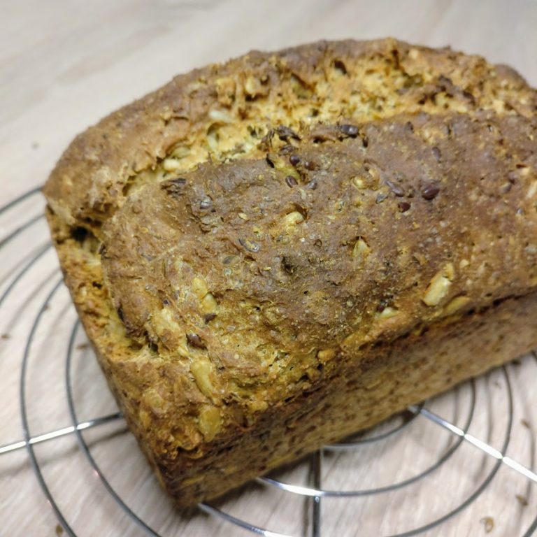 Rezept - Dinkel-Buttermilch-Körnerbrot- Das fast Vegane Brot